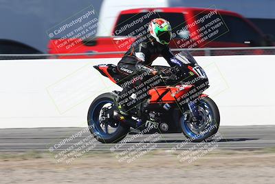media/Oct-05-2025-CVMA (Sun) [[beeef4f201]]/Race 2-Supersport Middleweight/